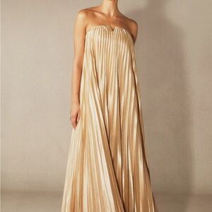 Elegant gold strapless maxi dress